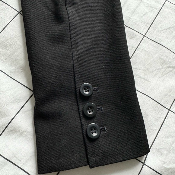 Fitted Dress Up Blazer - Picture 7 of 9